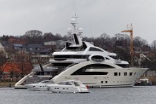 AceCarlGroll33.jpg